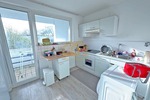 Solide Kapitalanlage (7% Rendite): Vermietete 3-Zimmer-Wohnung + Balkon in ruhiger Lage (Erbpacht) - Dachgeschoßwohnung Bremen Huchting | Angebot:26635005