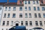 Bezugsfrei; Einbauküche und Balkon mit Blick ins Grüne