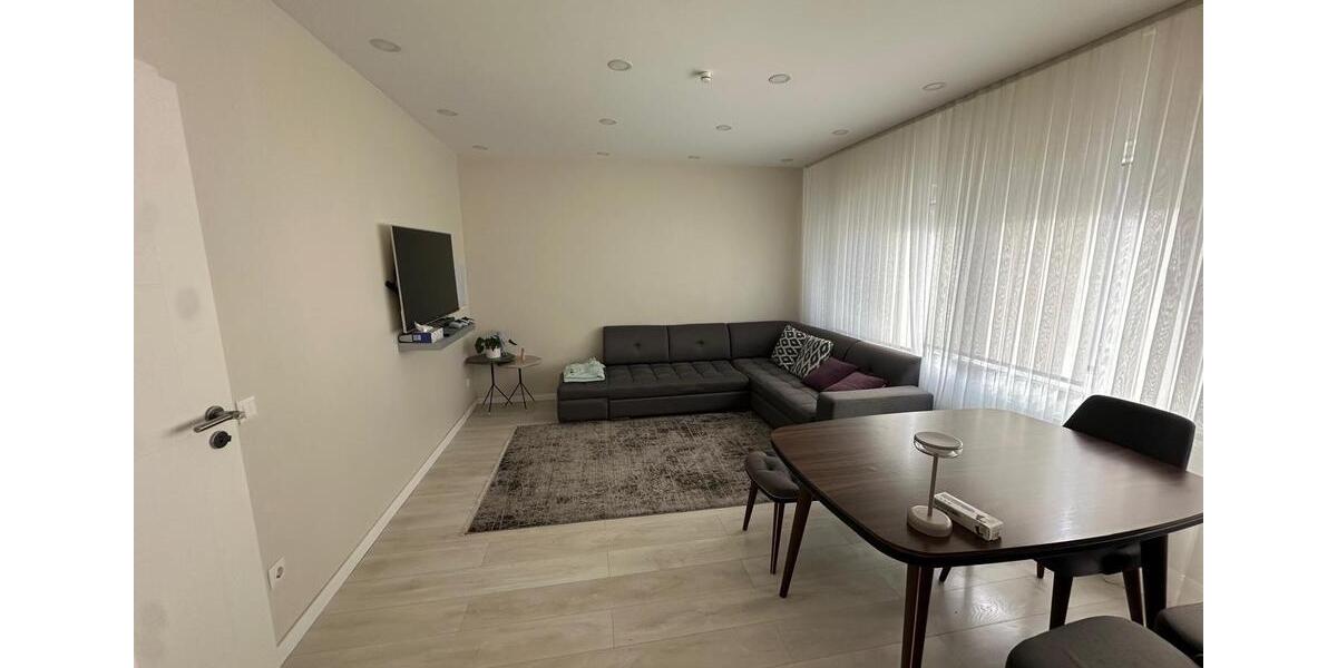 Attraktive 4-Zimmer-Wohnung mit großen Balkon in Krefeld-Cracau 4 zimmer