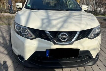 Nissan Qashqai 147.500 km 9.900 &euro; Frankfurt Riedberg 60438