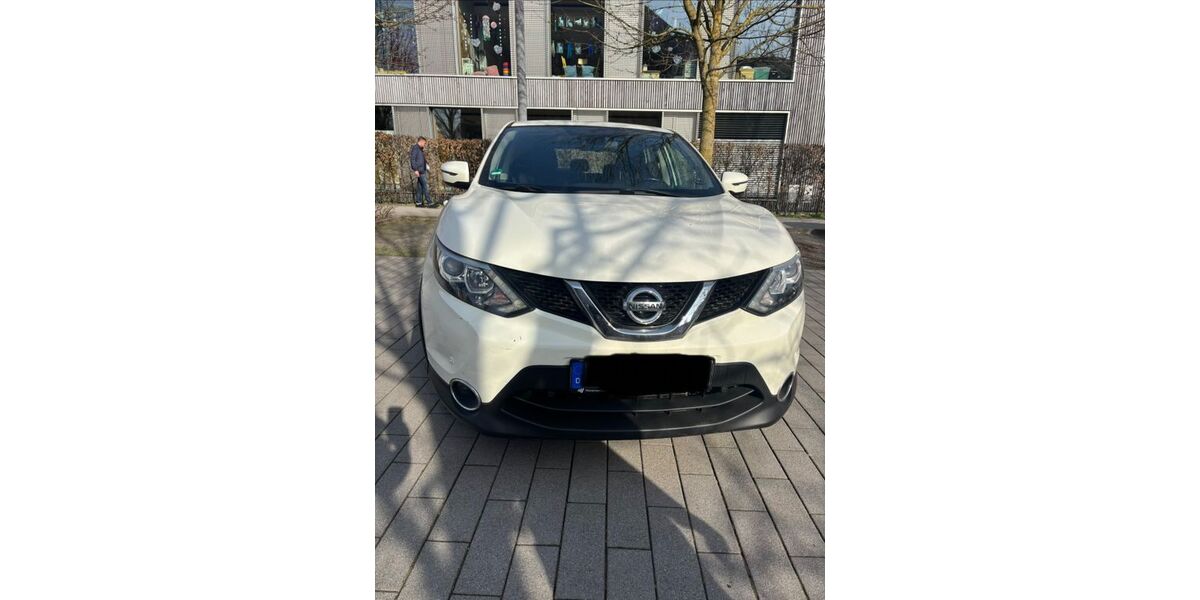 Nissan Qashqai 147.500 km 9.900 &euro; Frankfurt Riedberg 60438