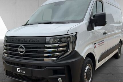 Nissan Interstar 3.333 km 44.444 &euro; Ahrensburg 22926