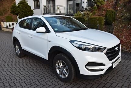 Hyundai TUCSON 182.000 km 10.500 &euro; Trimbs 56753
