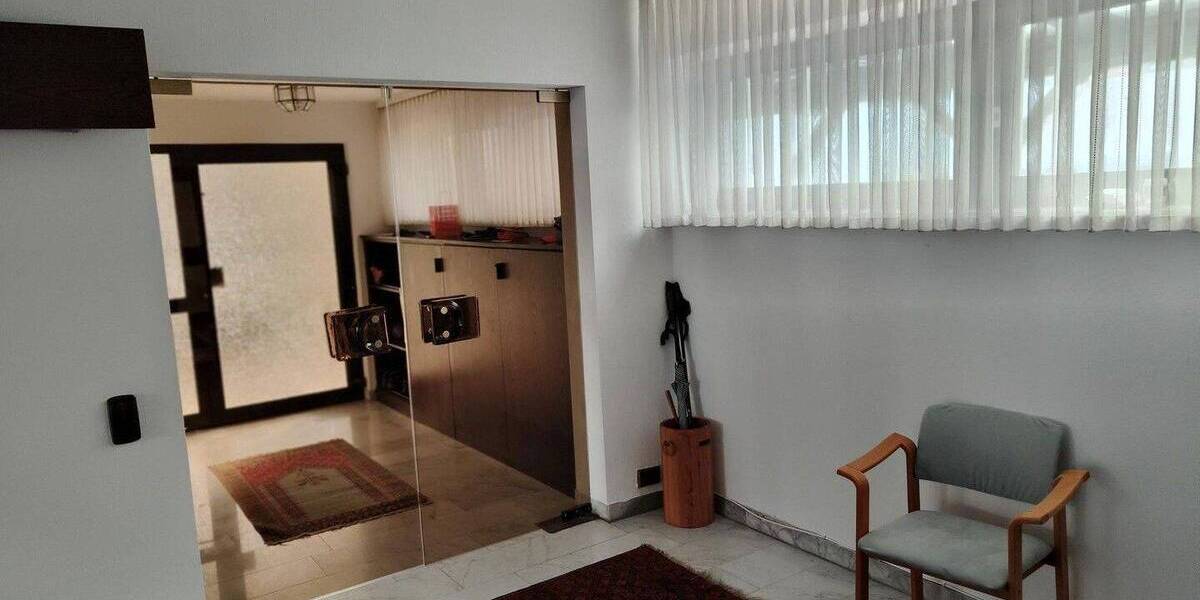 Modernes Einfamilienhaus mit ELW, offenem Kamin und großem Balkon - großzügig und lichtdurchflutet 4 zimmer