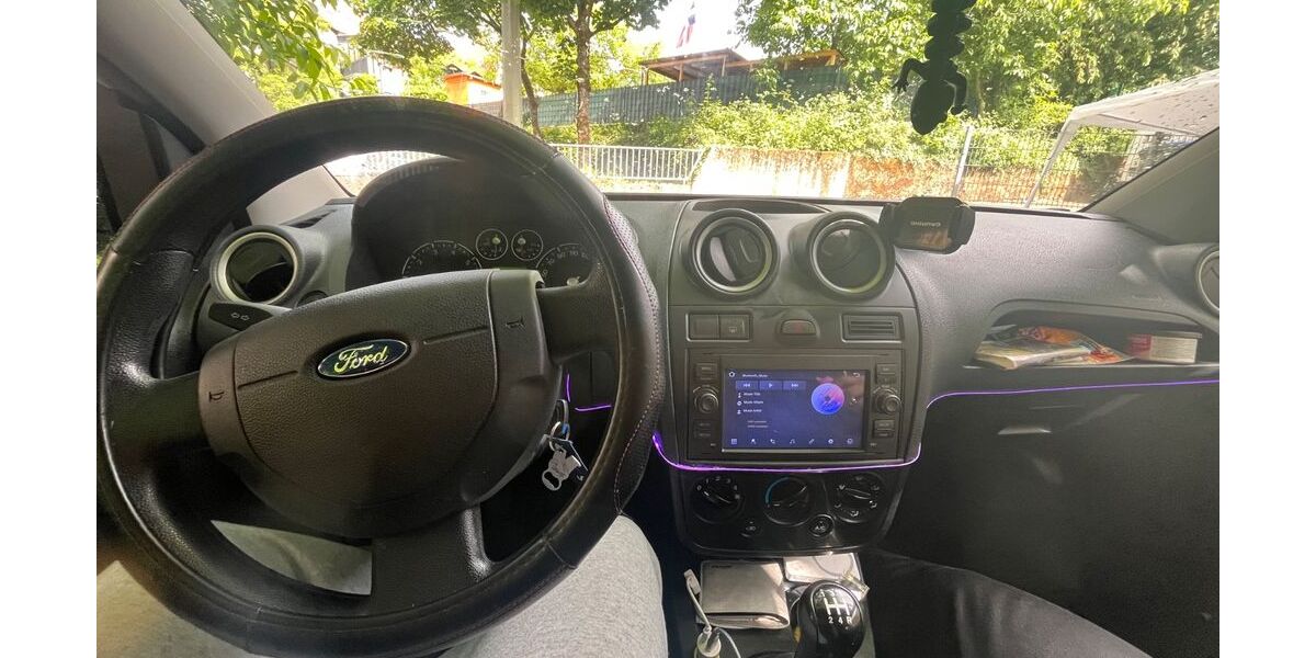 Ford Fiesta 200.000 km 1.999 &euro; Eppelborn 66571