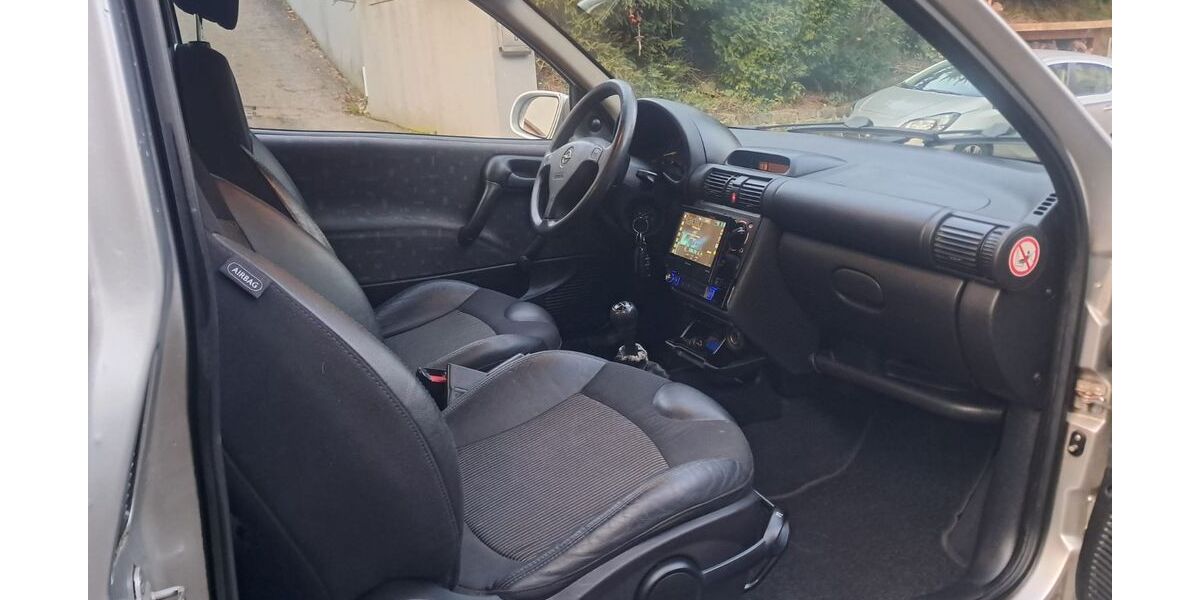 Opel Corsa 111.739 km 1.100 &euro; Wuppertal 42278