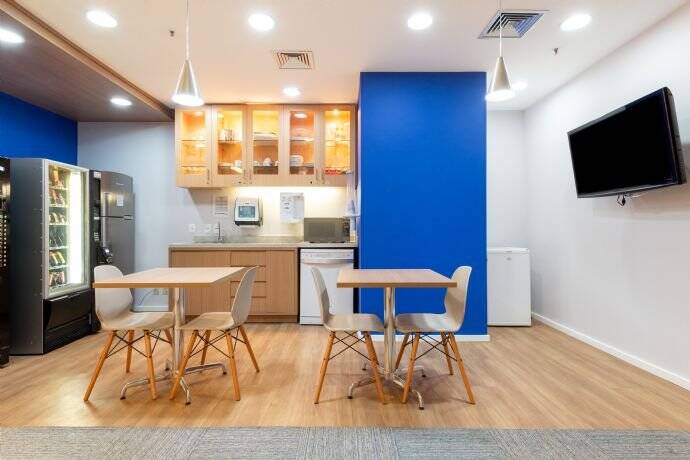 Großraumbüros für 10 Personen 45 sqm in Regus Kaistraße zimmer