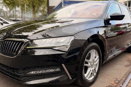 Skoda Superb 105.689 km 15.999 € Düsseldorf 40233