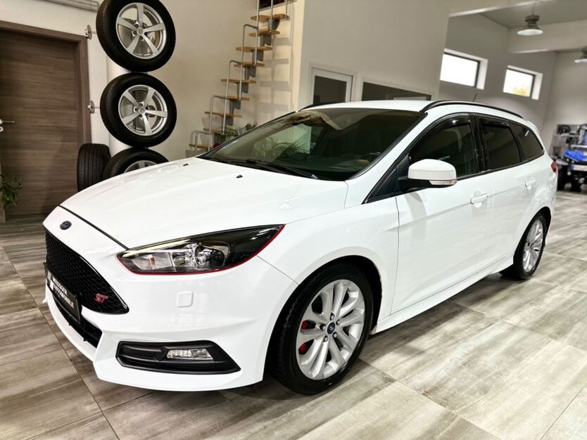 Ford Focus 199.000 km 8.900 € Merzig 66663