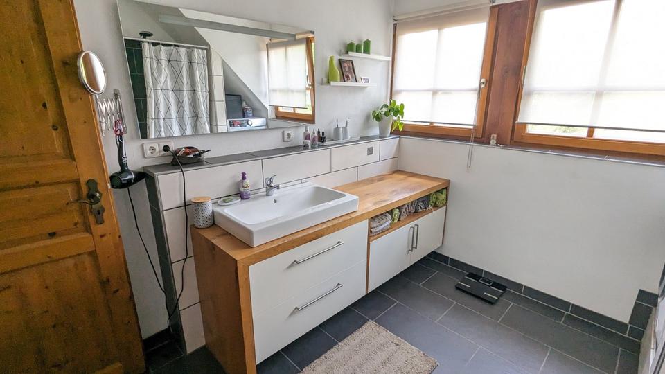 Etagenwohnung Gengenbach - 3 Zimmer, 129 m&sup2;, 1.200&euro; | Angebot:25419712