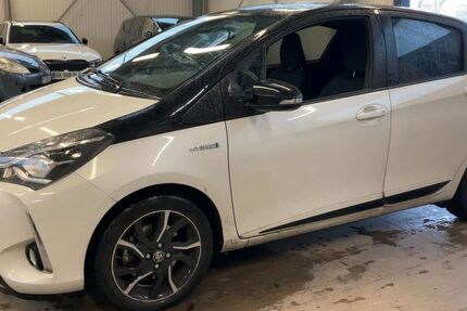 Toyota Yaris 62.300 km 14.900 &euro; Sommerach 97334