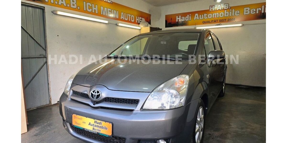 Toyota Corolla Verso 130.804 km 7.399 &euro; Berlin 12347