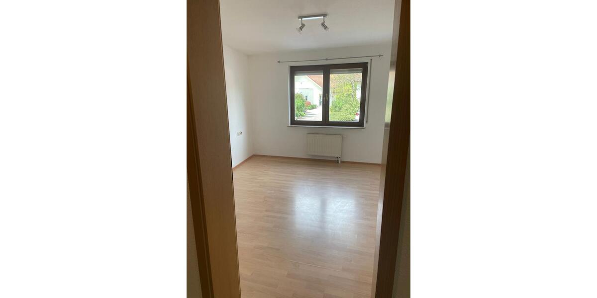 Erdgeschoßwohnung Gundelsheim - 4 Zimmer, 72 m&sup2;, 255.000&euro; | Angebot:27003099