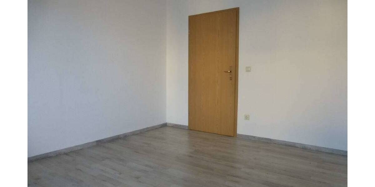 Etagenwohnung Oelsnitz/Erzgeb.-Oelsnitz Oelsnitz - 6 Zimmer, 125 m&sup2;, 620&euro; | Angebot:26306285