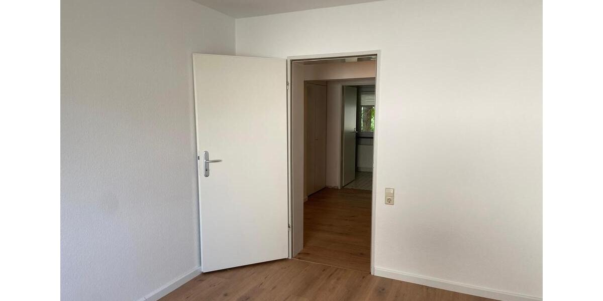 Erdgeschoßwohnung Hockenheim - 3.5 Zimmer, 100 m&sup2;, 1.300&euro; | Angebot:26408845
