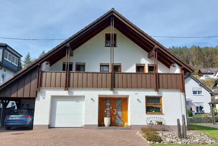 Haus Lennestadt - 6 Zimmer, 135 m&sup2;, 405.000&euro; | Angebot:26124504