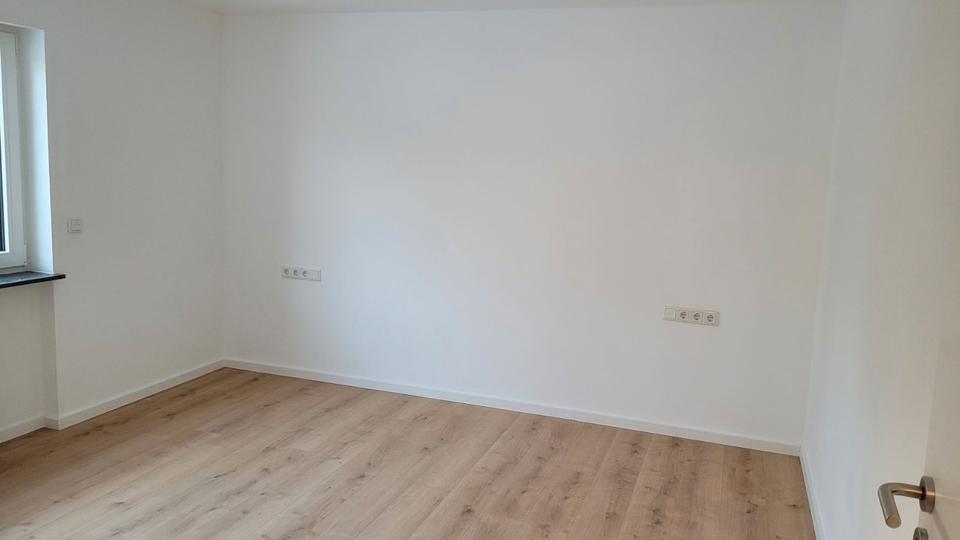 Erdgeschoßwohnung Tauberbischofsheim - 3.5 Zimmer, 84 m&sup2;, 220.000&euro; | Angebot:26180305