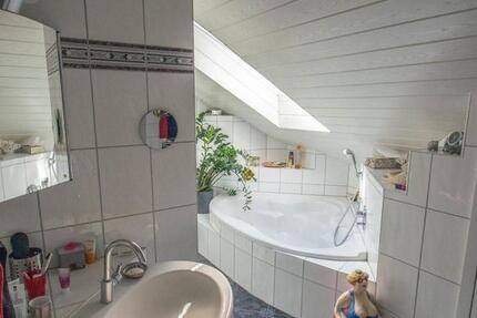 Sehr schöne helle 2,5 Zimmerwohnung 2 zimmer