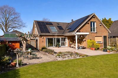 MODERNISIERT - ZWEI EINHEITEN, DACHTERRASSE, PV - Zweifamilienhaus Kutenholz | Angebot:27093418