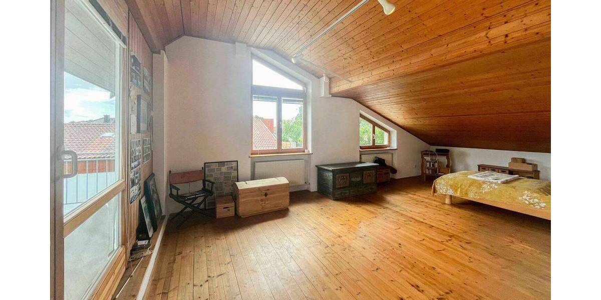 Einfamilienhaus Burghausen - 9 Zimmer, 315 m&sup2;, 780.000&euro; | Angebot:26191713