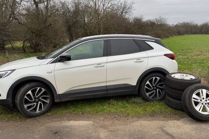 Opel Grandland (X) 127.113 km 15.800 &euro; Frankfurt am Main 60529
