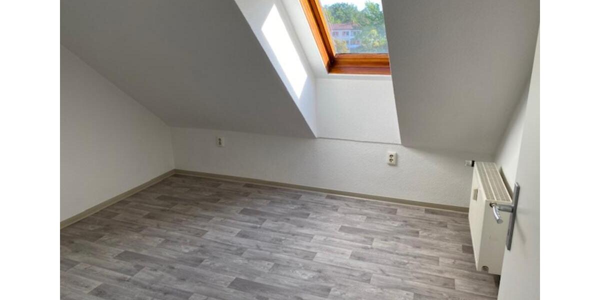 Dachgeschoßwohnung Bad Liebenwerda - 2 Zimmer, 35 m&sup2;, 210&euro; | Angebot:24877594