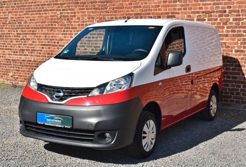 NV200