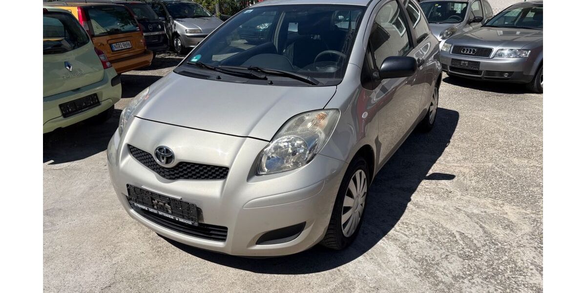 Toyota Yaris 211.986 km 850 &euro; Nürnberg 90427