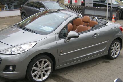 Peugeot 207 124.800 km 4.700 &euro; Berlin / Wir bitten um telefonische Terminvereinbarung ! 14167