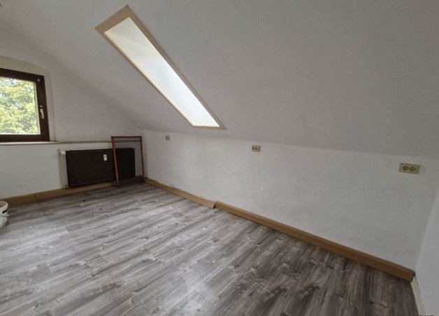 3-Familien-Wohnhaus in Zwickau-Cainsdorf an Kapitalanleger - Mehrfamilienhaus, Wohnhaus Zwickau / Cainsdorf Cainsdorf | Angebot:25923990