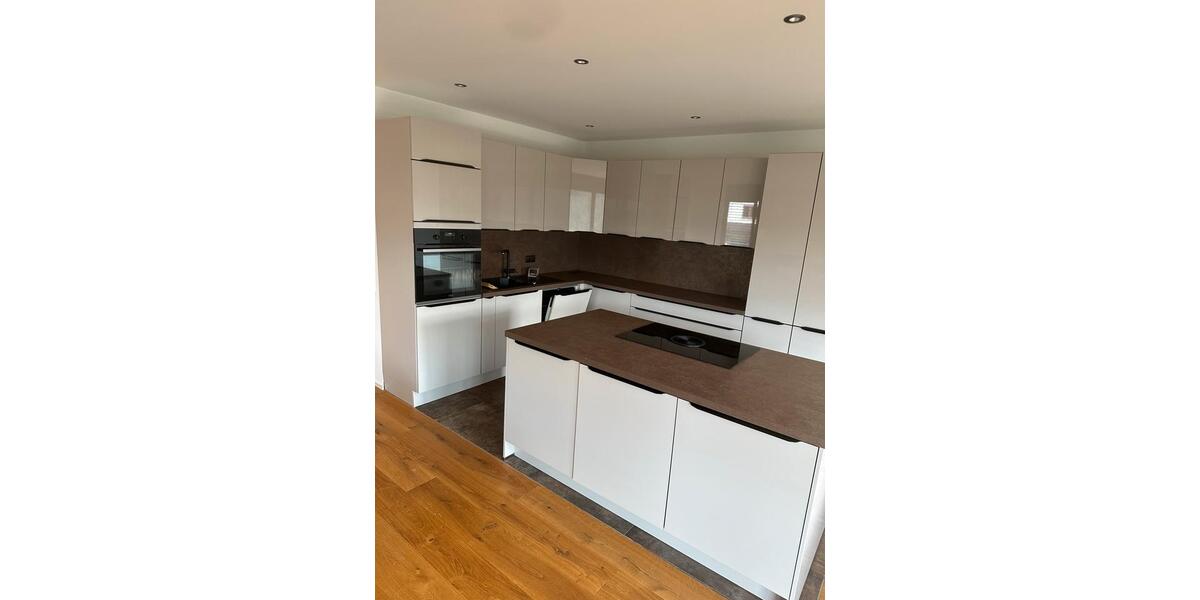 Etagenwohnung Hasel - 3 Zimmer, 106 m&sup2;, 1.850&euro; | Angebot:26336060