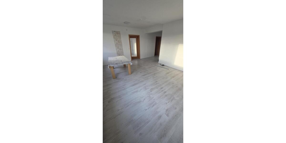 Etagenwohnung Emmerthal - 5 Zimmer, 110 m&sup2;, 850&euro; | Angebot:26099719