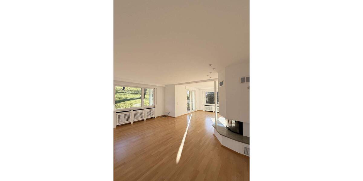 Ihr neues Zuhause in Nürtingen - Stilvoll renoviertes Einfamilienhaus mit Garten und Garagen 5 zimmer