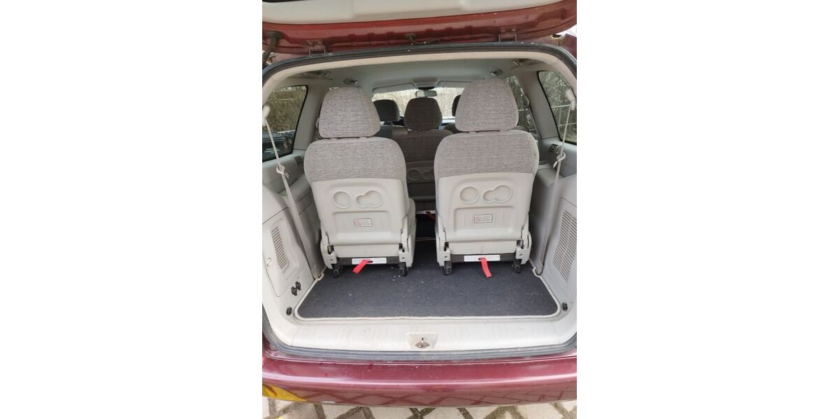 Hyundai Trajet 154.000 km 3.700 &euro; Boizenburg 19258