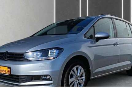 VW Touran 63.581 km 23.549 &euro; Berlin 13581