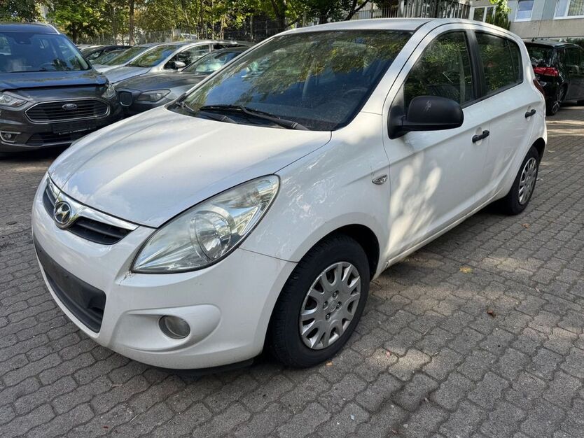 Hyundai i20 204.000 km 1.590 € Hamburg 22043