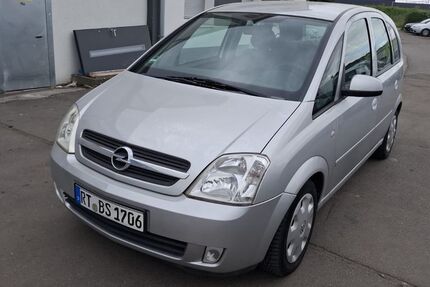 Opel Meriva 87.000 km 2.350 &euro; Stuttgart 70469