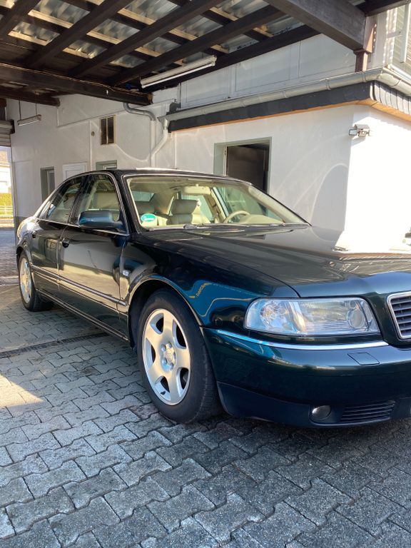 Audi A8 261.650 km 8.400 € Löhnberg 35792