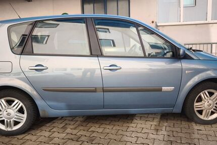 Renault Scenic 72.000 km 3.250 &euro; Frankfurt 60528