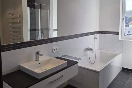 Dachtraum mit großer Terrasse, 2 Bädern, exklusiver Ausstattung, Lift! Erstbezug! 4 zimmer