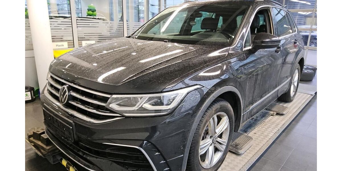 VW Tiguan 169.530 km 25.990 &euro; Braunschweig 38122