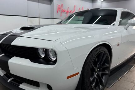 Dodge Challenger 36.984 km 43.990 &euro; München 81243