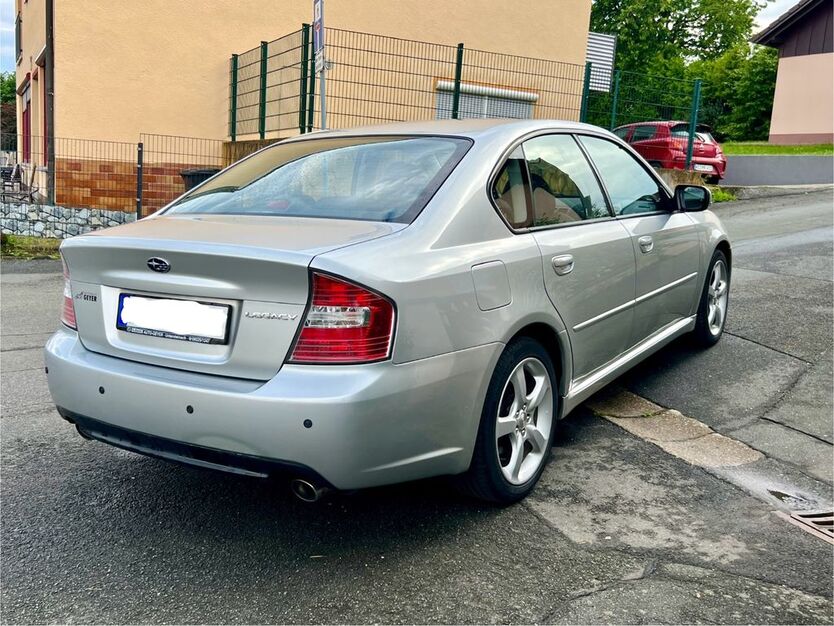 Subaru Legacy 82.000 km 9.000 € Untersteinach 95369