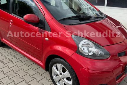 Toyota Aygo (X) 100.000 km 5.991 &euro; Schkeuditz 04435