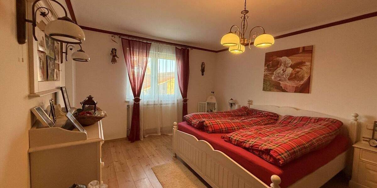 Bungalow Ruhstorf an der Rott Ruhstorf - 7 Zimmer, 218 m&sup2;, 690.000&euro; | Angebot:26171601