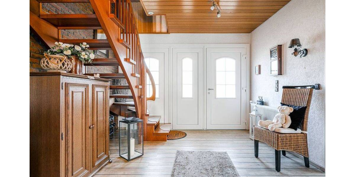 Einfamilienhaus Esens - 6 Zimmer, 180 m&sup2;, 449.000&euro; | Angebot:26202125