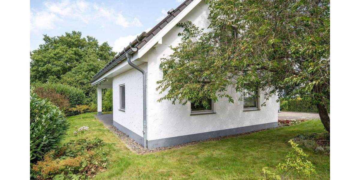 Einfamilienhaus Schmallenberg - 6 Zimmer, 208 m&sup2;, 425.000&euro; | Angebot:25800584