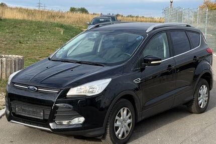 Ford Kuga 146.000 km 4.850 &euro; Dotternhausen 72359