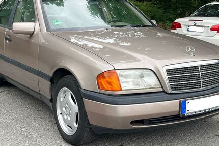 Mercedes-Benz C 180 162.000 km 1.999 &euro; Herzebrock Clarholz 33442