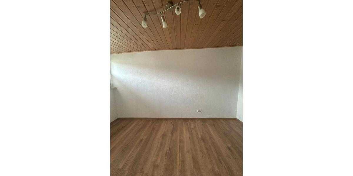 Dachgeschoßwohnung Lichtenfels - 4 Zimmer, 85 m&sup2;, 150.000&euro; | Angebot:26057932